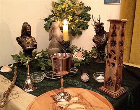 Pagan altar setupo